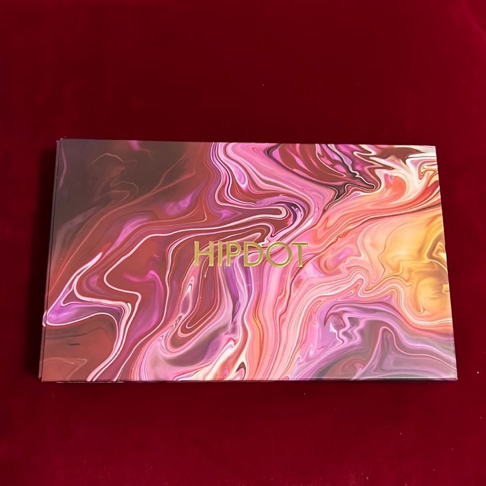 HIPDOTZion Eyeshadow Palette